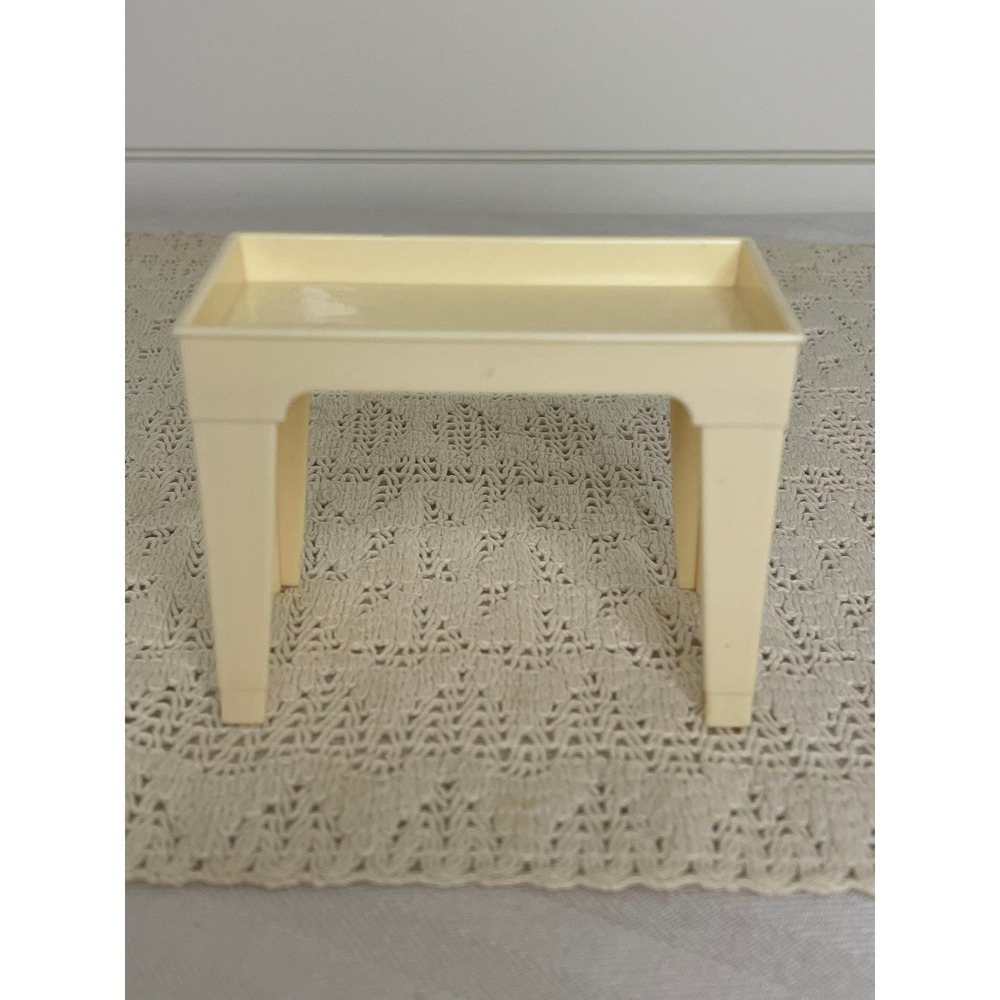 1981 Barbie VTG Mattel Cream Plastic Coffee Table Furniture 5085-2379 Hong‎ Kong
